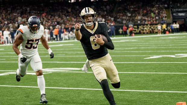 New Orleans Saints quarterback Tyler Shoug