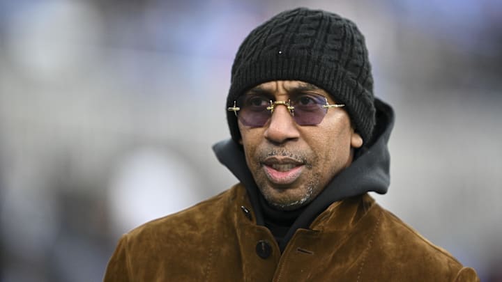 Dec 21, 2024; Baltimore, Maryland, USA; Stephen A. Smith , American sports television personality, walks on the field before the game between the Baltimore Ravens and the Pittsburgh Steelers at M&T Bank Stadium. Mandatory Credit: Tommy Gilligan-Imagn Images Dec 21, 2024; Baltimore, Maryland, USA; Stephen A. Smith , American sports television personality, walks on the field before the game between the Baltimore Ravens and the Pittsburgh Steelers at M&T Bank Stadium. Mandatory Credit: Tommy Gilligan-Imagn Images