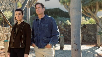 L-R Cote De Pablo as Ziva David and Michael Weatherly as Tony Dinozzo In NCIS: Tony & Ziva, episode 10, season 1, airing on Paramount+ 2025. Photo Credit: Marcell Piti/Paramount+
