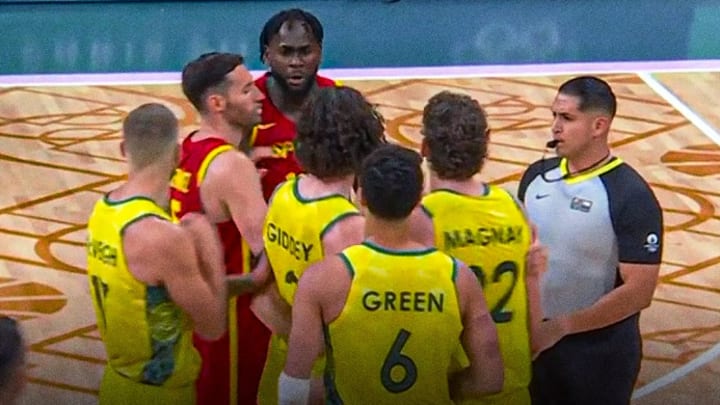 Josh Green Scuffles with Spain's Usman Garuba