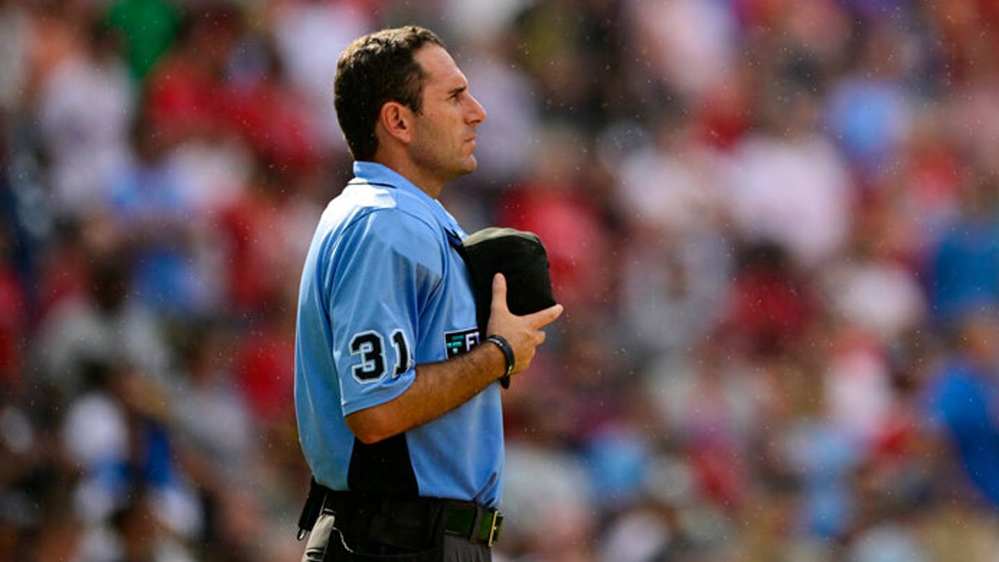Home Plate Umpire Had Unbelievable Performance in Astros vs Phillies Game 2