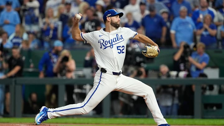 Division Series - New York Yankees v Kansas City Royals - Game 4