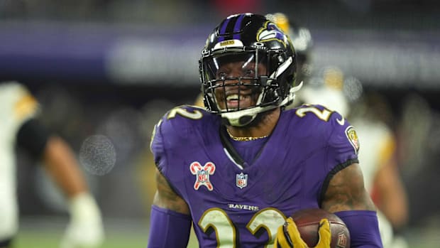 Baltimore Ravens running back Derrick Henry runs against the Pittsburgh Steelers.