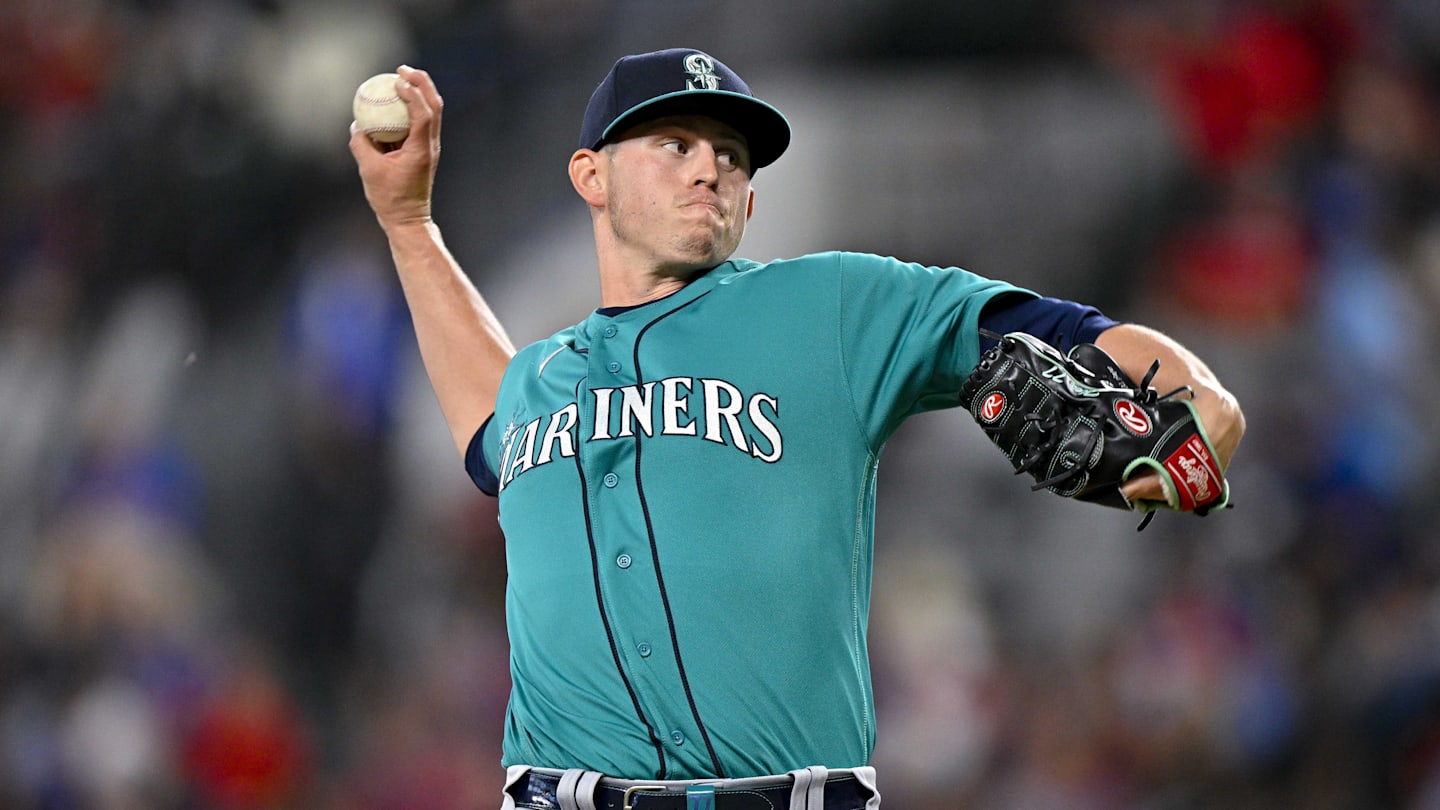 Former Seattle Mariners Pitcher Deals AL West Rivals HistoryMaking Loss