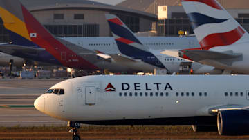 Delta Air Lines At Los Angeles International Airport