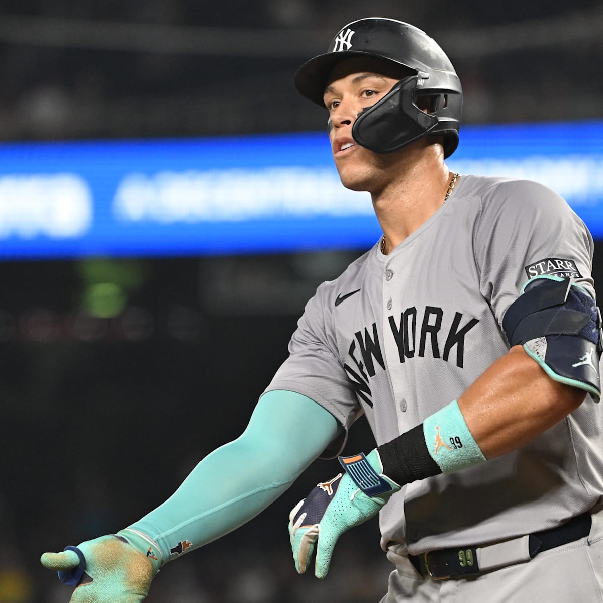 Aaron judge baseball glove on sale