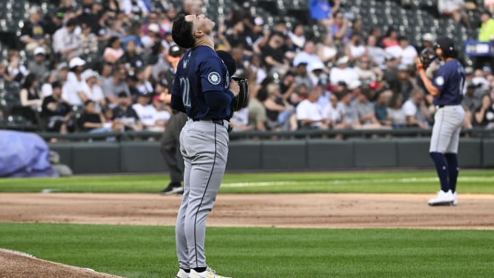 Seattle Mariners pitcher Bryan Woo pauses before pitching against the Chicago White Sox on Saturday Guaranteed Rate Field.