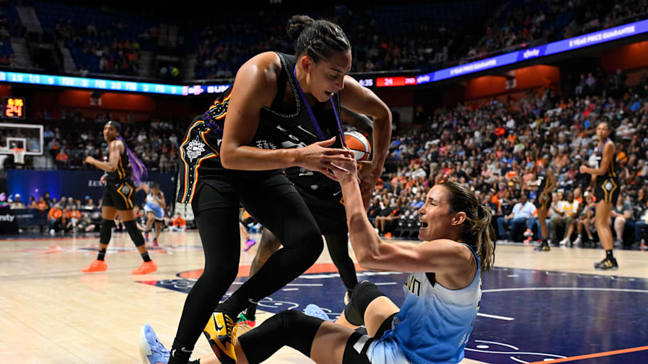 The Sun's Bria Hartley and Sky's Rebecca Allen were both ejected after an altercation in the second quarter. | Eric Canha-Imagn Images