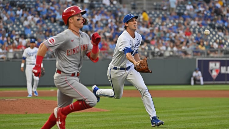 Cincinnati Reds second baseman Matt McLain (9) beats the throw