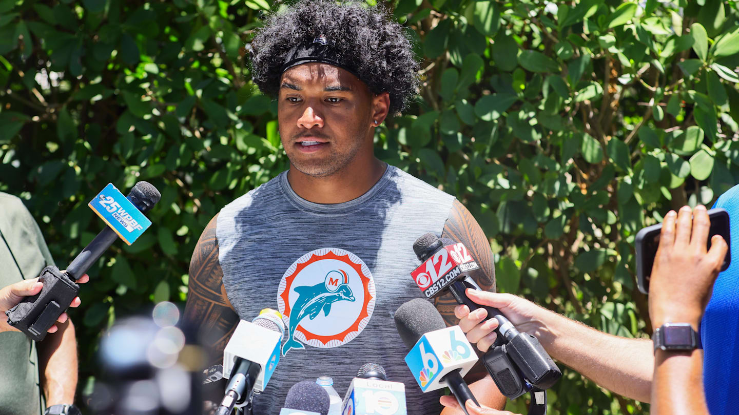 Miami Dolphins QB Tua Tagovailoa Still Without an Extension As Training Camp Arrives