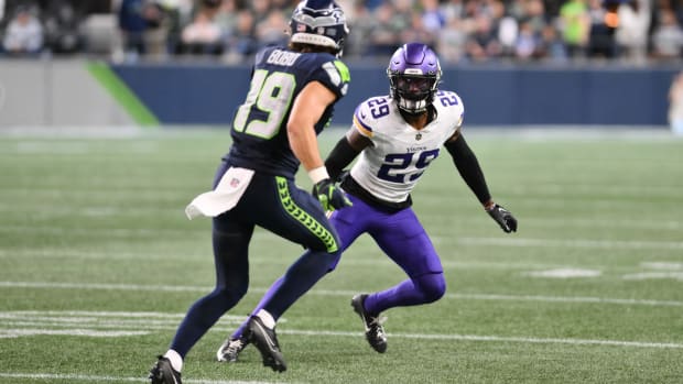 Minnesota Vikings cornerback Joejuan Williams (29) covers Seattle Seahawks wide receiver Jake Bobo (19) 