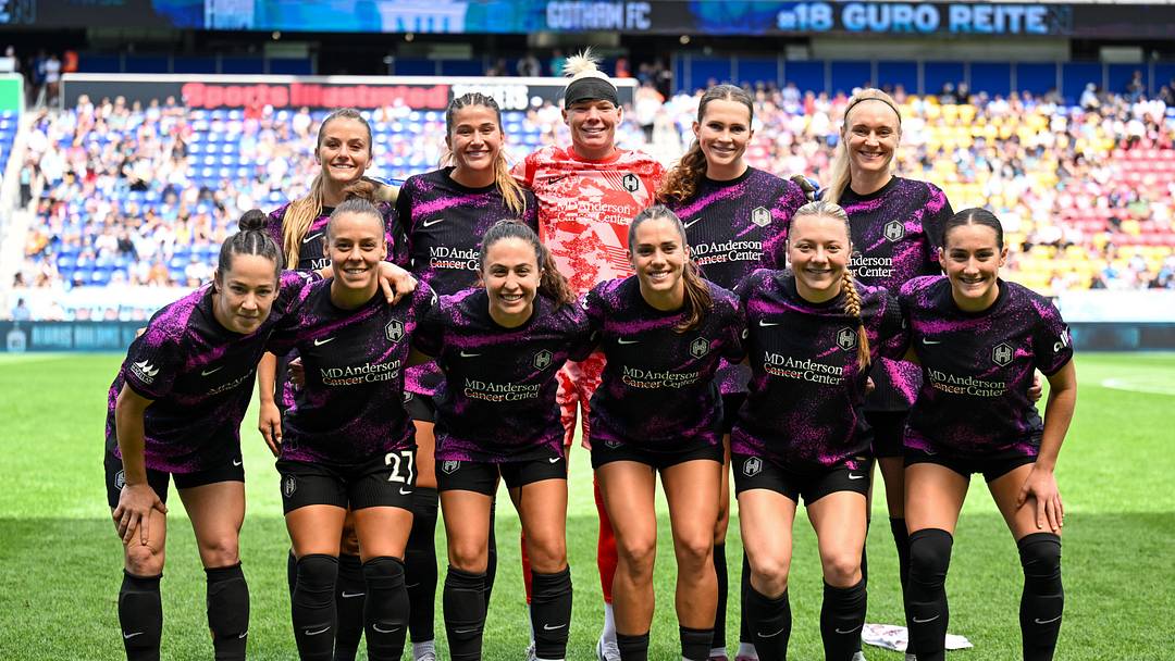 May 31, 2026; Harrison, New Jersey, USA; Houston Dash players line up before the match against the Gotham FC at Sports Illustrated Stadium. Mandatory Credit: Mark Smith-Imagn Images
