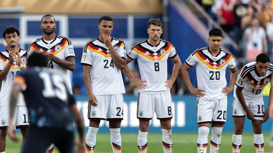 Germany players during the shootout vs. Paraguay. 