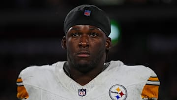 Pittsburgh Steelers v Cleveland Browns
