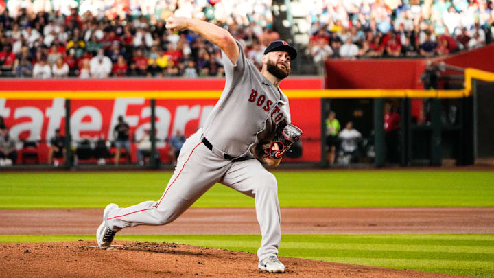 Sep 6, 2025; Phoenix, Arizona, USA; Boston Red Sox pitcher Lucas Giolito (54) pitches against the Arizona Diamondbacks during the first inning at Chase Field. Mandatory Credit: Arianna Grainey-Imagn Images