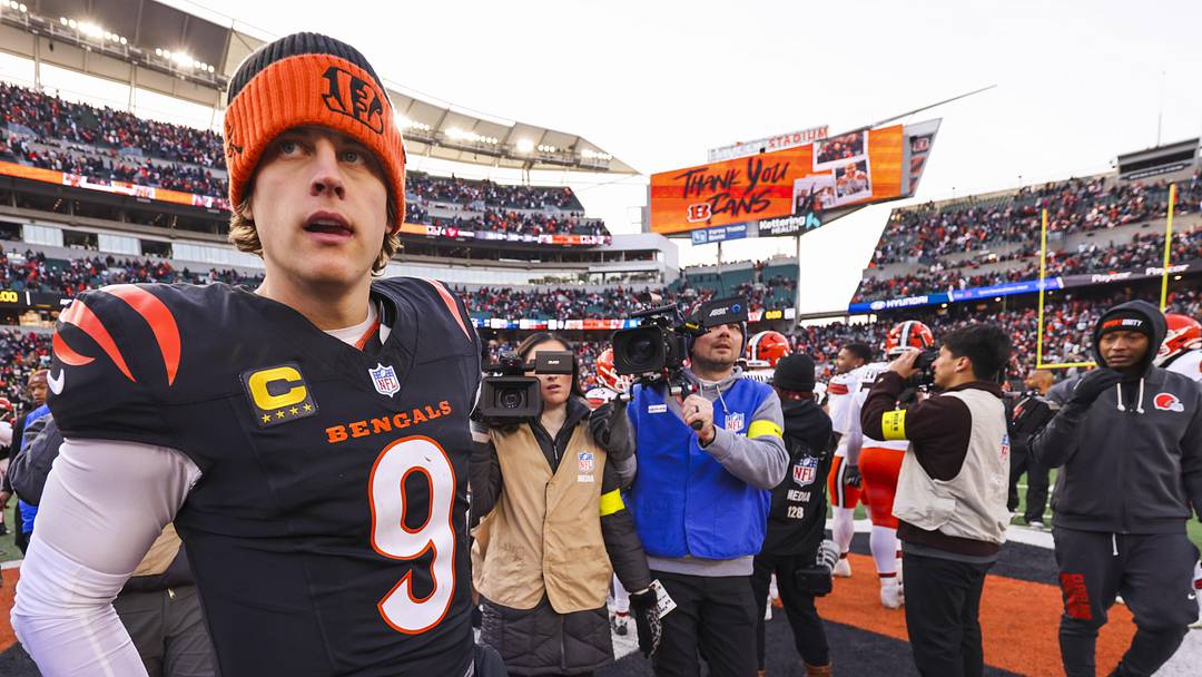 Jan 4, 2026; Cincinnati, Ohio, USA; Cincinnati Bengals quarterback Joe Burrow (9) walks to the locker room following a loss against the Cleveland Browns at Paycor Stadium. Mandatory Credit: Joseph Maiorana-Imagn Images