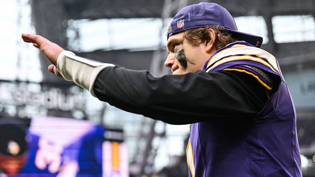 It's hard to imagine J.J. McCarthy lasting much longer in Purple and Gold at the rate things are going. 