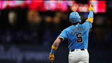 Arizona Diamondbacks v Milwaukee Brewers
