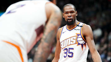 Phoenix Suns v Toronto Raptors