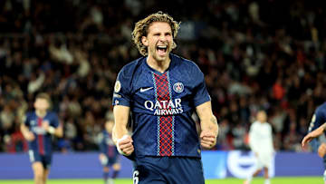 Paris Saint-Germain FC v AJ Auxerre - Ligue 1 McDonald's