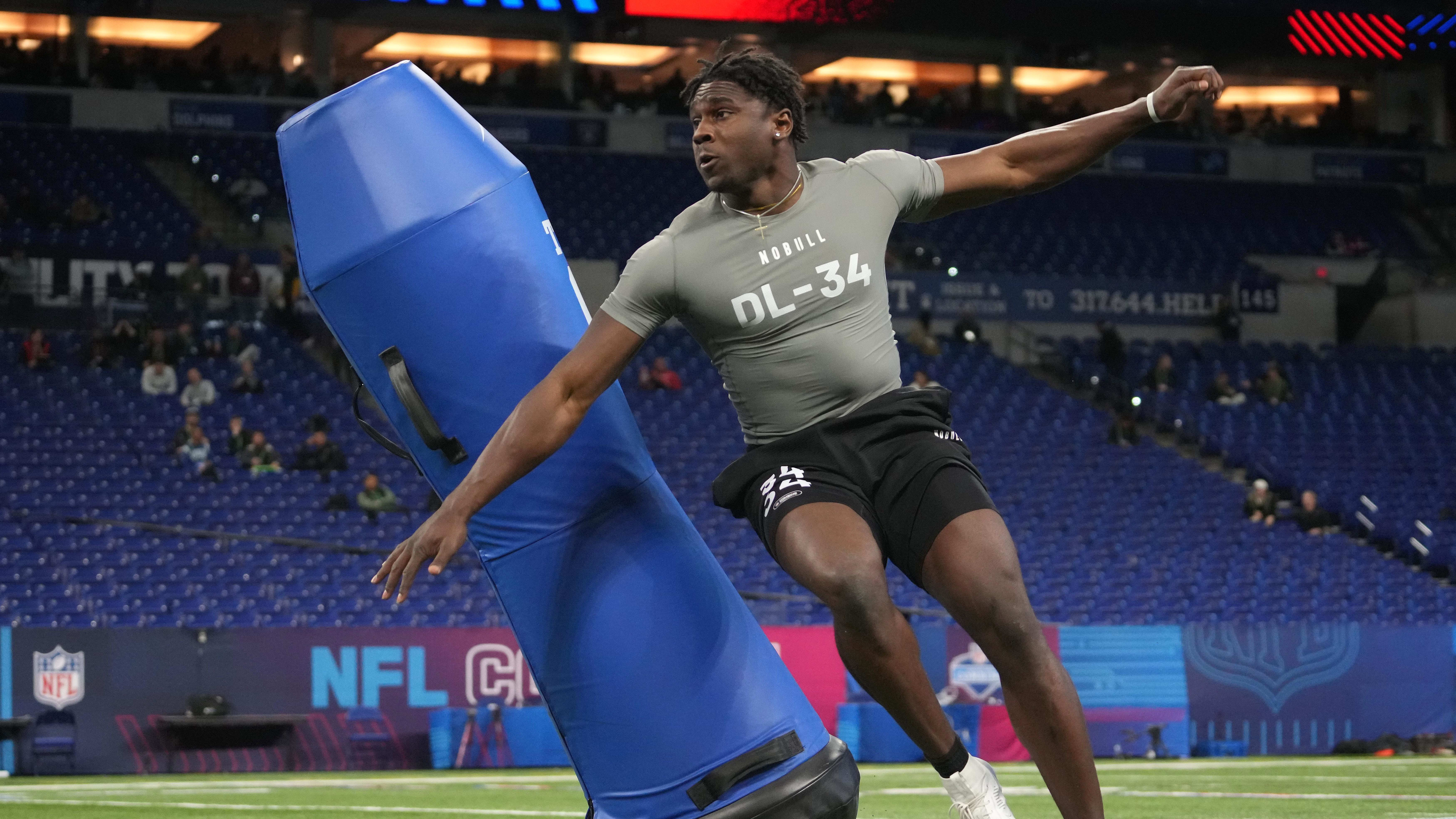 Houston Christian defensive lineman Jalyx Hunt (DL34) works out at the NFL Scouting Combine.