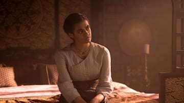 Pictured: Madeleine Madden (Egwene al’Vere)