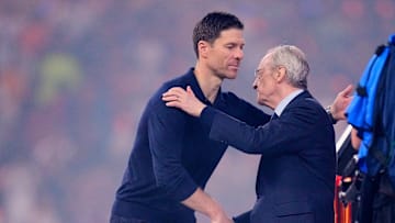 Real-Präsident Florentino Perez verabschiedet Xabi Alonso