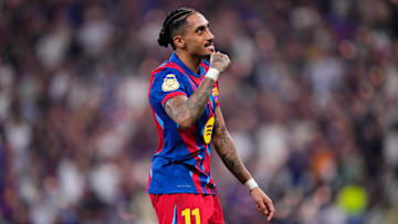 Raphinha soma 16 participações em gols em 19 jogos na temporada 2025/26