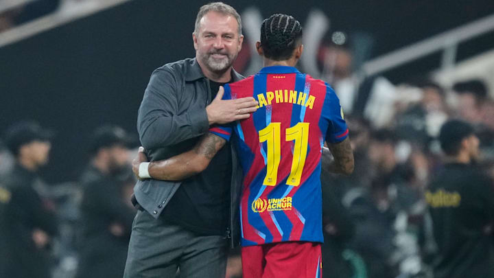 Hansi Flick atinge feito histórico pelo Barcelona