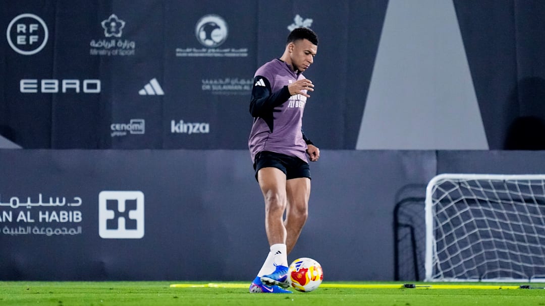 FC Barcelona v Real Madrid: Spanish Super Cup previews