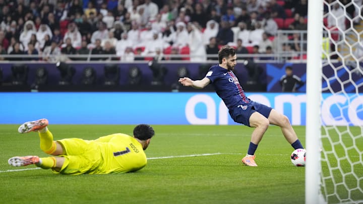 Kvaratskhelia abriu o placar Kvaratskhelia abriu o placar