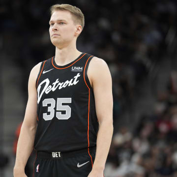 Apr 14, 2024; San Antonio, Texas, USA; Detroit Pistons guard Buddy Boeheim (35) during the second half against the San Antonio Spurs at Frost Bank Center. Mandatory Credit: Scott Wachter-USA TODAY Sports