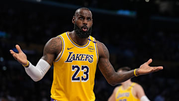 Golden State Warriors v Los Angeles Lakers