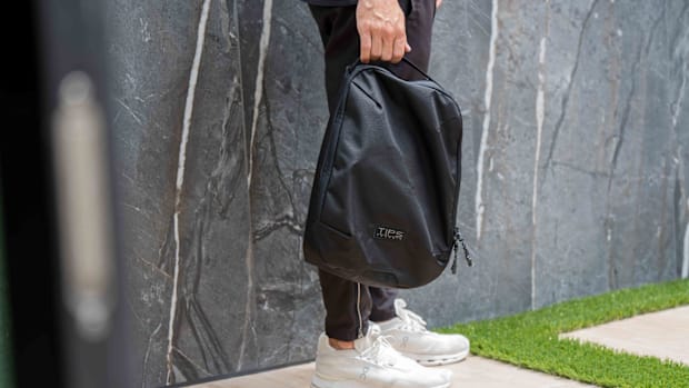 Blue Tees Golf's Tips line