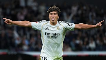 Victoire du Real Madrid sur sa pelouse en Liga contre le Real Oviedo- Victoire du Real Madrid sur sa pelouse en Liga contre le Real Oviedo-