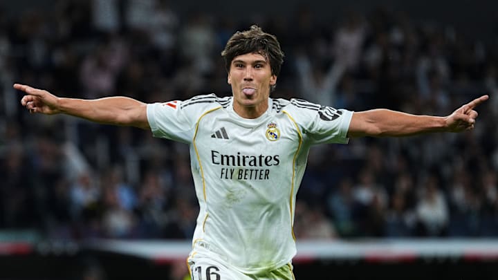 Victoire du Real Madrid sur sa pelouse en Liga contre le Real Oviedo- 