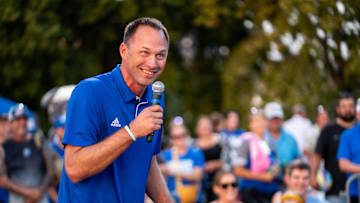 Drake head coach Eric Henderson 
