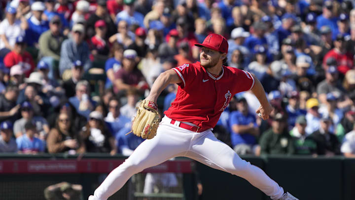 Former Angels Reliever Joins NL Contender