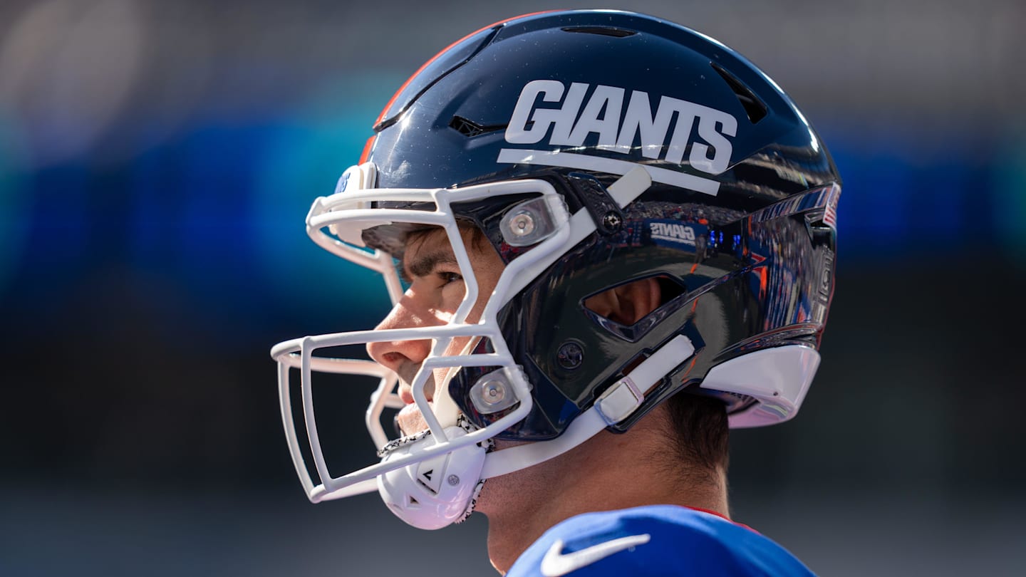 NY Giants dapat meminta bantuan Komandan QB setelah lelucon Daniel Jones