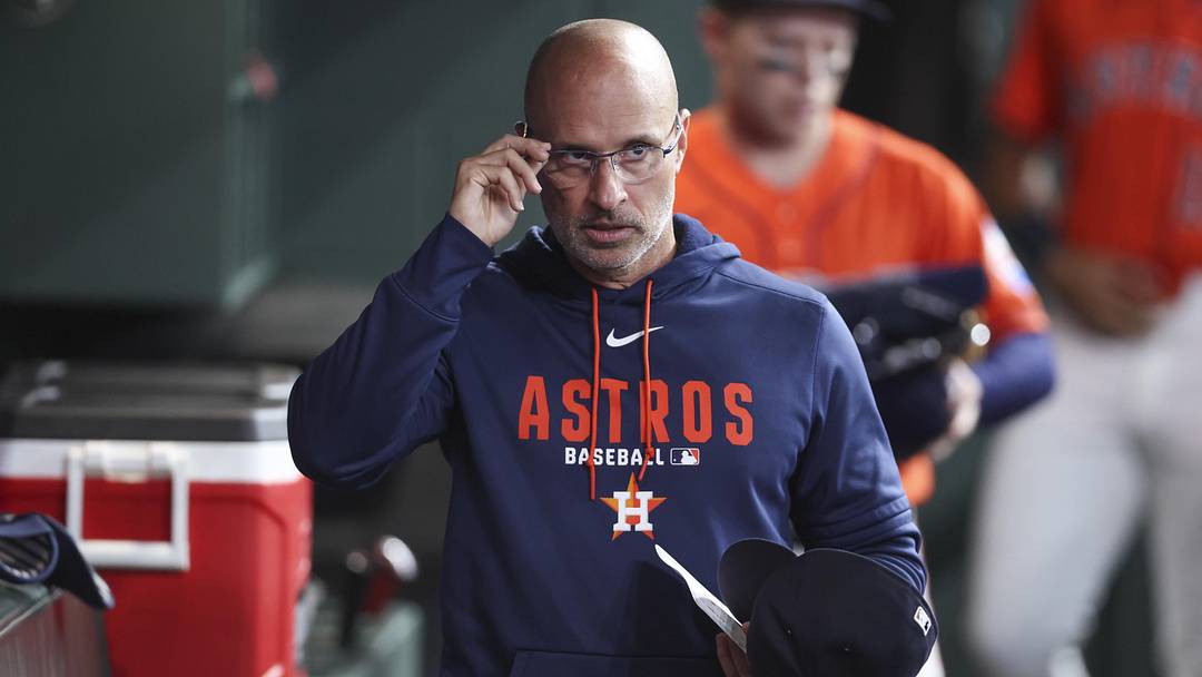 Houston Astros manager Joe Espada