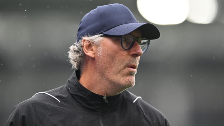 Laurent Blanc vers un retour sur un banc de touche 