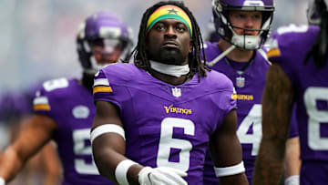 Minnesota Vikings LB Brian Asamoah
