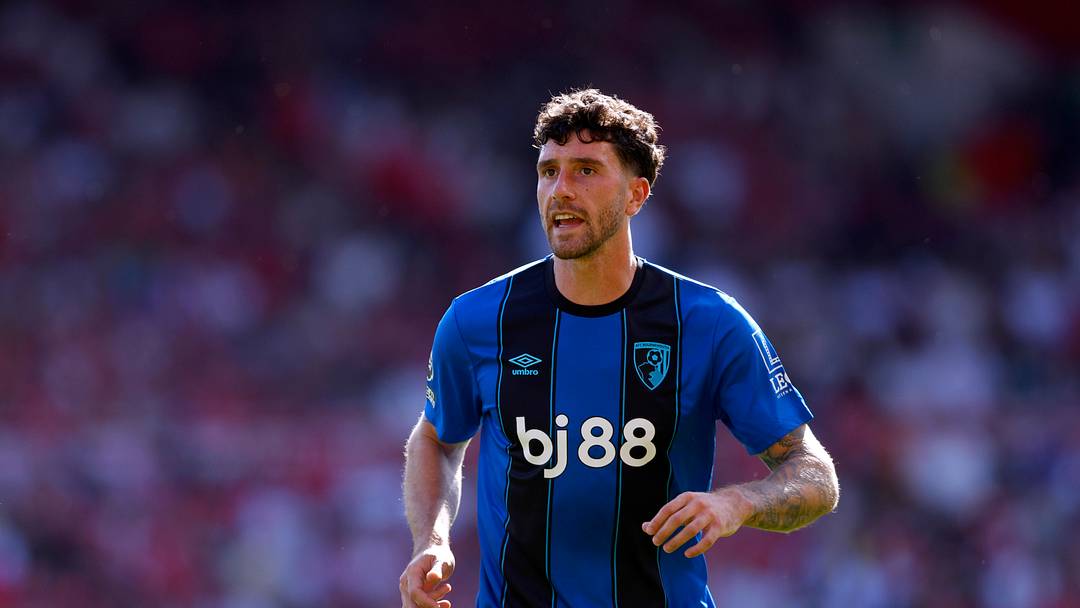 Marcos Senesi playing for Bournemouth last season