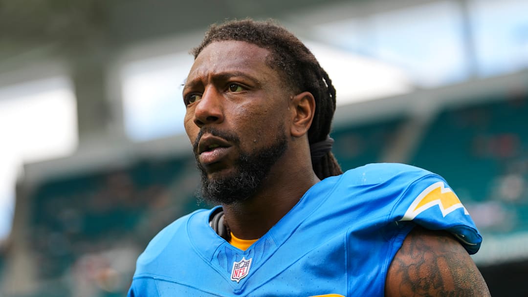 Los Angeles Chargers linebacker Bud Dupree