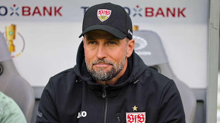 Sebastian Hoeneß scheint mit dem Transferfenster des VfB nicht zufrieden zu sein Sebastian Hoeneß scheint mit dem Transferfenster des VfB nicht zufrieden zu sein