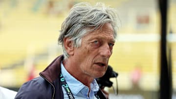 Nicolas De Tavernost menace de démissionner.