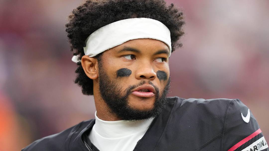 Oct 5, 2025; Glendale, Arizona, USA; Arizona Cardinals quarterback Kyler Murray (1) warms up before their game against the Tennessee Titans at State Farm Stadium. Mandatory Credit: Joe Camporeale-Imagn Images