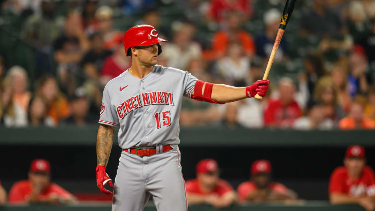 Cincinnati Reds third baseman Nick Senzel (15) 