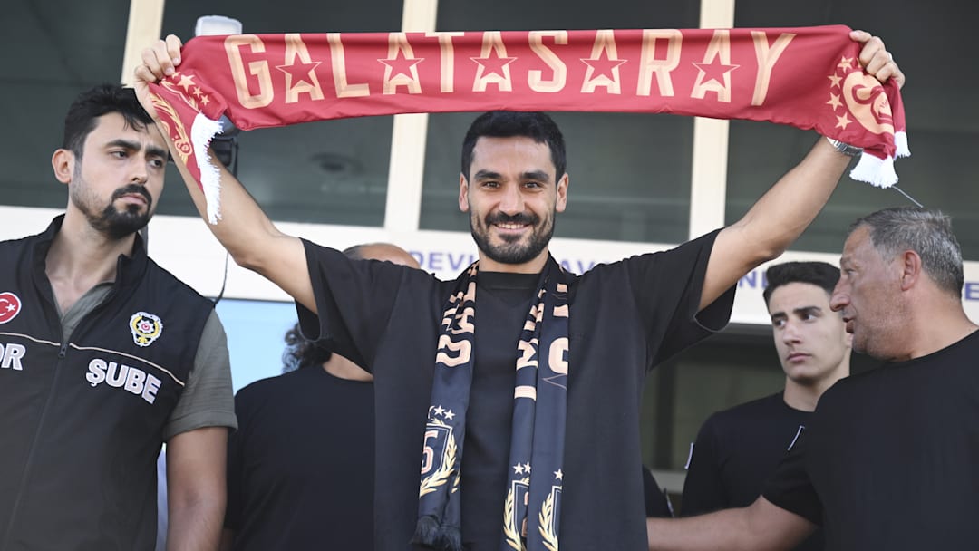 Ilkay Gundogan arrives in Istanbul amid Galatasaray transfer talks