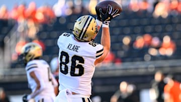 Sep 21, 2024; Corvallis, Oregon, USA; Purdue Boilermakers tight end Max Klare (86) catches a pass during warmups before the game against the Oregon State Beavers at Reser Stadium. Mandatory Credit: Craig Strobeck-Imagn Images